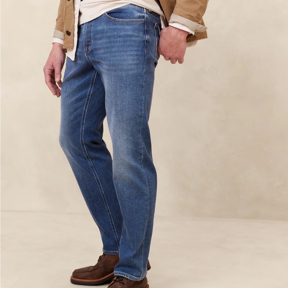 BR Straight Fit Traveler Denimn